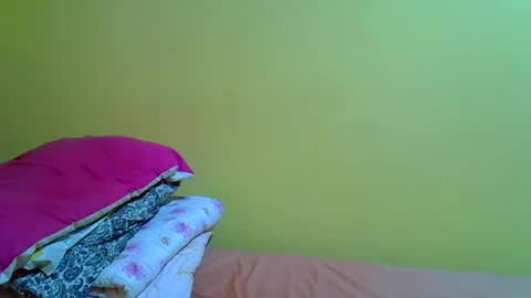 lorr982567 online show from March 7, 10:45 am