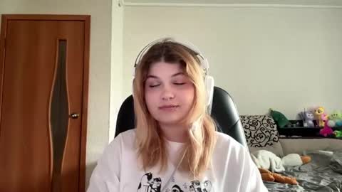 Stasha online show from June 19, 7:01 am