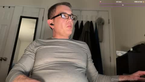 Snapshot of lostandlonelysoul chatting on December 1, 5:45 am Hazemir online show from December 1, 5:45 am