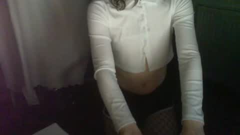 Snapshot of lostb0y98 chatting on July 4, 2:40 am lostb0y98 online show from July 4, 2:40 am