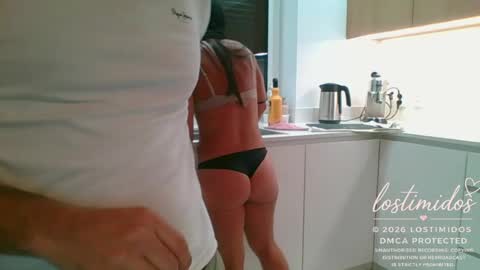 Snapshot of lostimidos chatting on August 6, 8:33 pm Los timidos online show from August 6, 8:33 pm
