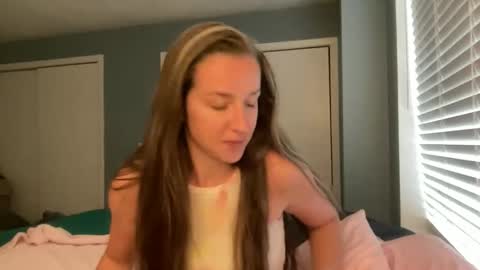 lothlori online show from April 20, 11:06 pm