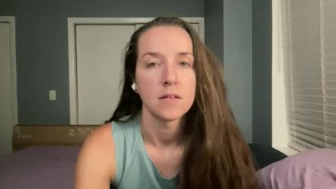 lothlori online show from May 19, 12:38 am