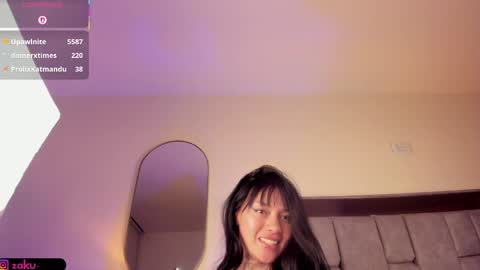 Lottie Lyn online show from April 11, 7:45 am