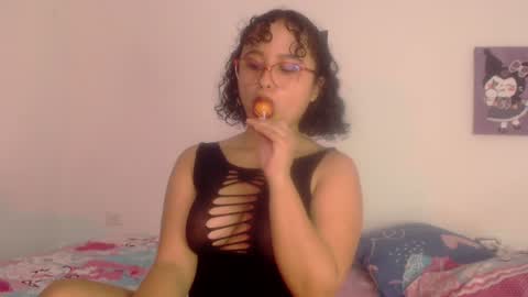 lou_cuteee online show from February 7, 3:12 am