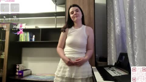 Esma online show from June 8, 11:43 am