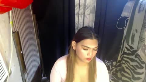 Snapshot of louheart chatting on December 12, 5:10 am Sweet   online show from December 12, 5:10 am