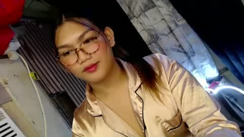 Snapshot of louheart chatting on December 20, 10:43 pm Sweet   online show from December 20, 10:43 pm