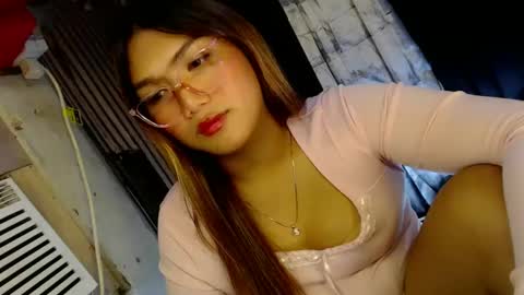 Snapshot of louheart chatting on December 21, 5:07 pm Sweet   online show from December 21, 5:07 pm