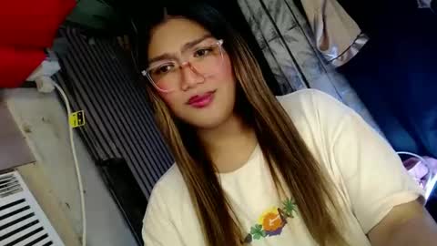 Snapshot of louheart chatting on December 27, 12:07 am Sweet   online show from December 27, 12:07 am