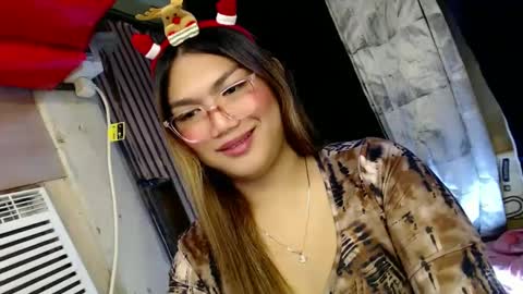 Snapshot of louheart chatting on December 27, 1:07 pm Sweet   online show from December 27, 1:07 pm