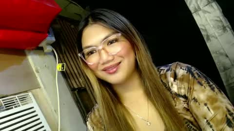 Snapshot of louheart chatting on January 3, 10:51 pm Sweet   online show from January 3, 10:51 pm