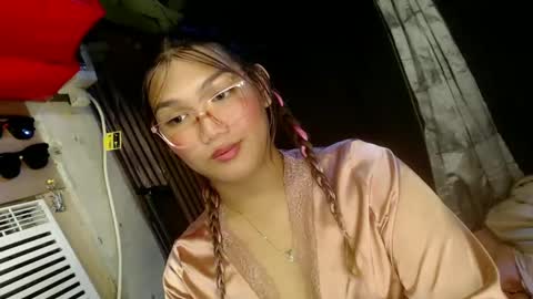 Snapshot of louheart chatting on January 9, 12:30 pm Sweet   online show from January 9, 12:30 pm