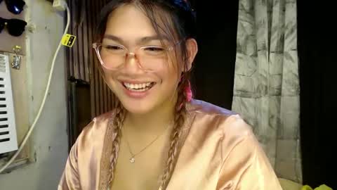 Snapshot of louheart chatting on January 10, 4:20 pm Sweet   online show from January 10, 4:20 pm