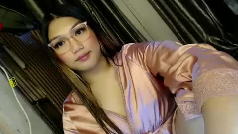 Snapshot of louheart chatting on March 4, 7:01 pm Sweet   online show from March 4, 7:01 pm