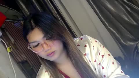 Snapshot of louheart chatting on March 11, 2:10 am Sweet   online show from March 11, 2:10 am