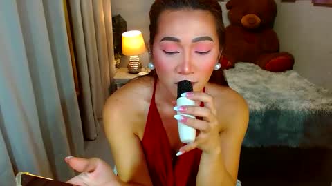 Snapshot of louie_sexy chatting on December 17, 12:33 pm Cathy online show from December 17, 12:33 pm