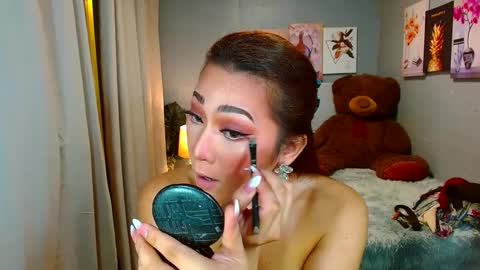 Snapshot of louie_sexy chatting on December 18, 9:04 am Cathy online show from December 18, 9:04 am