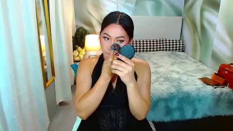 Snapshot of louie_sexy chatting on February 8, 10:39 am Cathy online show from February 8, 10:39 am