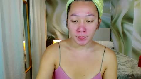 Snapshot of louie_sexy chatting on February 24, 7:22 am Cathy online show from February 24, 7:22 am