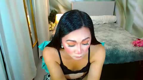 Snapshot of louie_sexy chatting on February 25, 10:15 am Cathy online show from February 25, 10:15 am