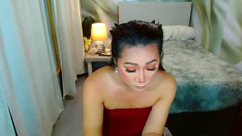 Snapshot of louie_sexy chatting on February 27, 3:48 pm Cathy online show from February 27, 3:48 pm