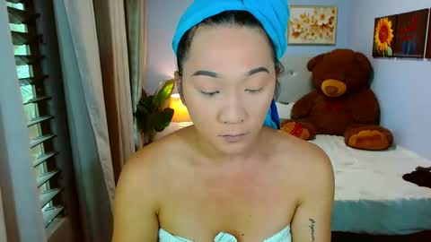 Snapshot of louie_sexy chatting on September 19, 4:58 am Cathy online show from September 19, 4:58 am