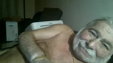 Snapshot of louis_chokdee chatting on December 9, 7:29 pm louis_chokdee online show from December 9, 7:29 pm