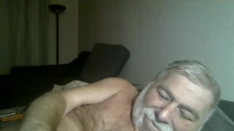 Snapshot of louis_chokdee chatting on December 28, 6:08 pm louis_chokdee online show from December 28, 6:08 pm