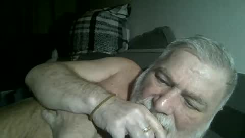 Snapshot of louis_chokdee chatting on March 6, 6:37 pm louis_chokdee online show from March 6, 6:37 pm