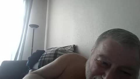 Snapshot of louis_chokdee chatting on March 7, 4:22 pm louis_chokdee online show from March 7, 4:22 pm