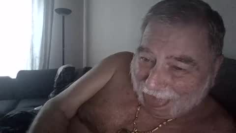 Snapshot of louis_chokdee chatting on September 29, 4:45 pm louis_chokdee online show from September 29, 4:45 pm