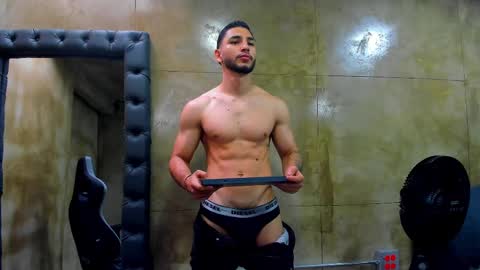 Snapshot of louis_connor chatting on March 5, 8:00 pm Louis online show from March 5, 8:00 pm