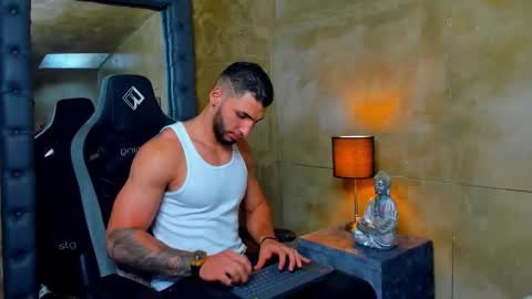 Snapshot of louis_connor chatting on September 18, 9:39 pm Louis online show from September 18, 9:39 pm