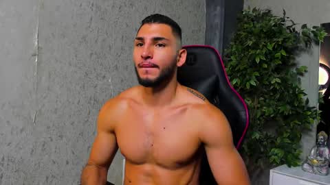 Snapshot of louis_connor chatting on October 4, 4:43 am Louis online show from October 4, 4:43 am