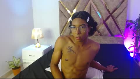 Louis Valdz online show from December 6, 12:23 am