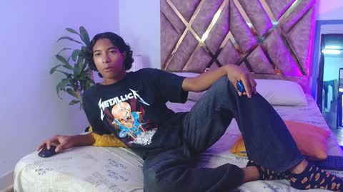 Louis Valdz online show from January 6, 10:15 pm