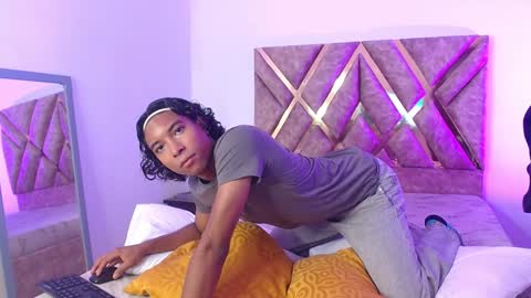 Louis Valdz online show from January 9, 8:22 pm