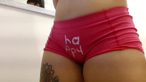 Snapshot of louis_k chatting on January 31, 2:07 pm Louis K online show from January 31, 2:07 pm