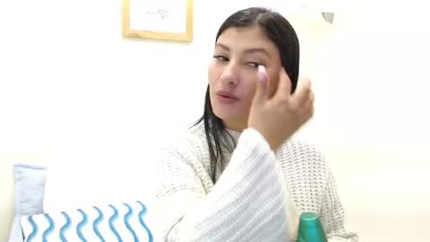 Snapshot of louis_k chatting on November 11, 11:21 am Louis K online show from November 11, 11:21 am