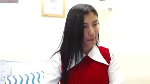 Snapshot of louis_k chatting on November 21, 11:20 am Louis K online show from November 21, 11:20 am