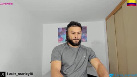 Snapshot of louis_marley_ chatting on December 4, 10:30 pm louis_marley_ online show from December 4, 10:30 pm