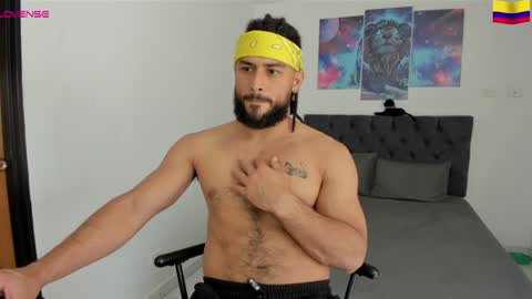 Snapshot of louis_marley_ chatting on December 18, 5:10 pm louis_marley_ online show from December 18, 5:10 pm