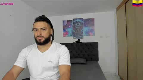 Snapshot of louis_marley_ chatting on December 28, 11:59 pm louis_marley_ online show from December 28, 11:59 pm