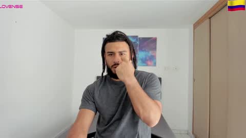 Snapshot of louis_marley_ chatting on December 29, 2:42 pm louis_marley_ online show from December 29, 2:42 pm