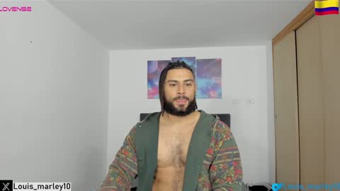 Snapshot of louis_marley_ chatting on January 2, 11:38 pm louis_marley_ online show from January 2, 11:38 pm