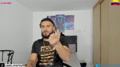 Snapshot of louis_marley_ chatting on January 14, 10:55 pm louis_marley_ online show from January 14, 10:55 pm