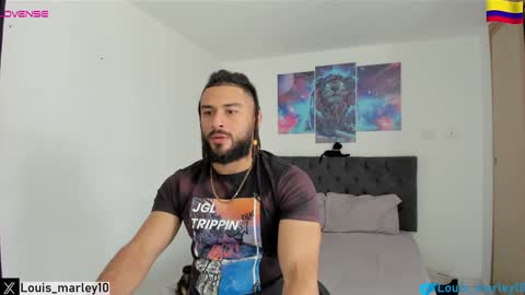 Snapshot of louis_marley_ chatting on January 15, 5:05 pm louis_marley_ online show from January 15, 5:05 pm