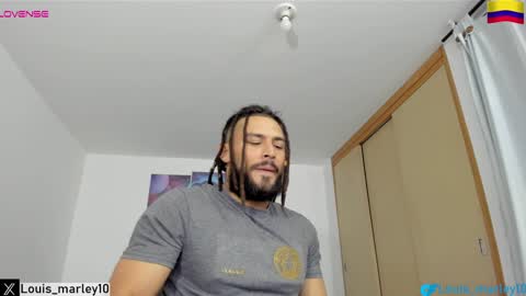 Snapshot of louis_marley_ chatting on January 29, 11:46 pm louis_marley_ online show from January 29, 11:46 pm