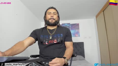 Snapshot of louis_marley_ chatting on February 4, 1:02 am louis_marley_ online show from February 4, 1:02 am